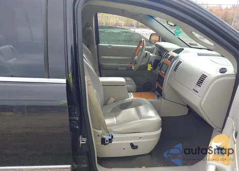 2008 Chrysler Aspen Limited из США, поврежденный, VIN 1A8HW58298F144426